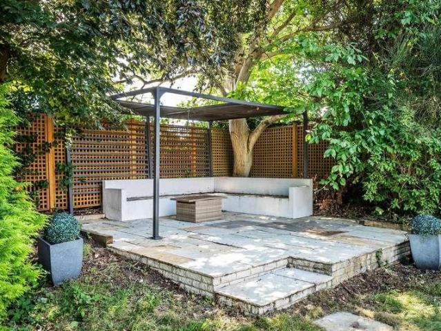 House for sale in Greater London