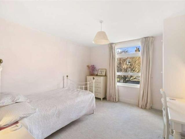 House for sale in Balham, Greater London