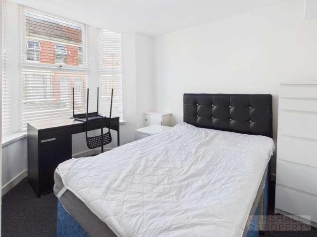 House for sale in Kensington, Calderstones