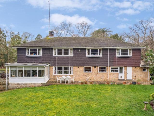House for sale in Farnham Common, Buckinghamshire