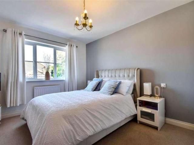House for sale in Primsland, Crookhill