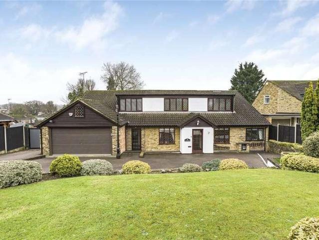 House for sale in Potters Bar, Cuffley