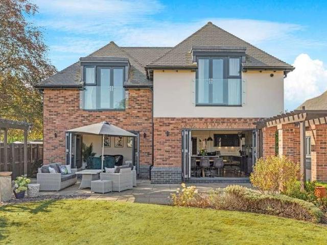 House for sale in Rushden