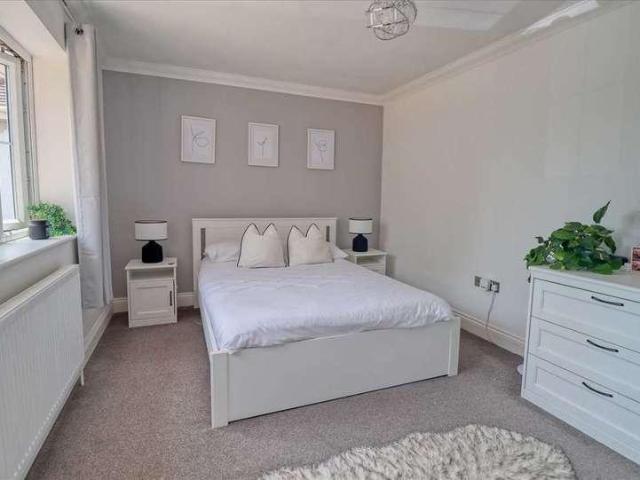 House for sale in Holland-on-Sea, Dale Hill