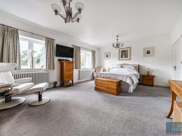 House for sale in Stanford On Avon, Leicestershire