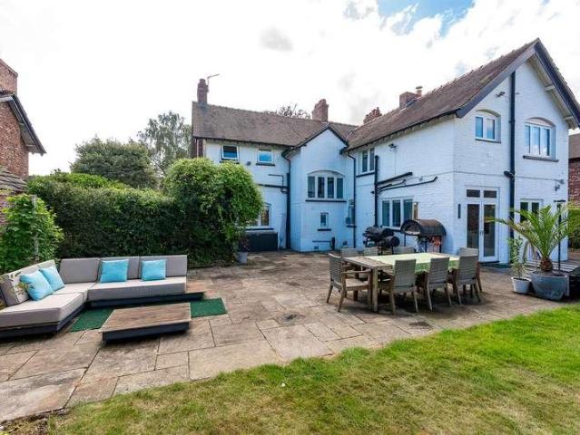 House for sale in Wilmslow Park, Wilmslow