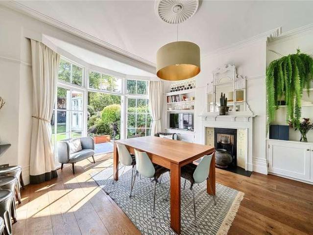 House for sale in Muswell Hill, Greater London