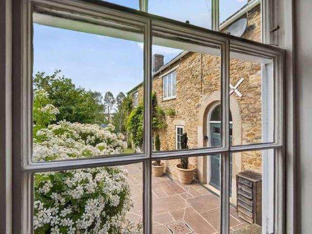 House for sale in Great Faringdon, Dromore