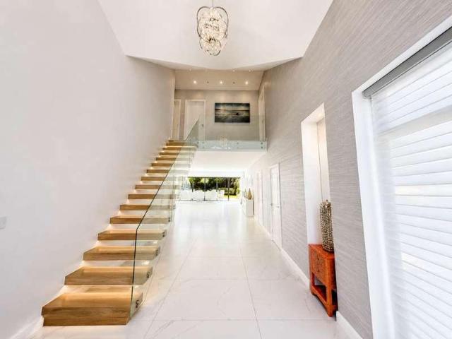 House for sale in Elstree and Borehamwood, Borehamwood