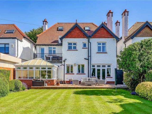 House for sale in Southend-on-sea, North Shoebury