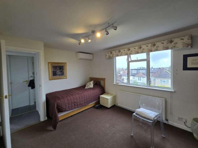 House for sale in Temple Fortune, Greater London