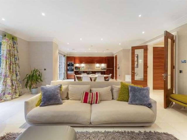 House for sale in Sunninghill and Ascot, Ascot