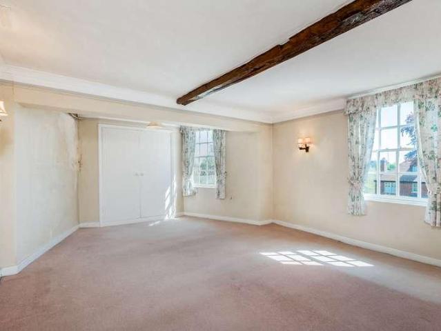 House for sale in Green Close, Warwickshire