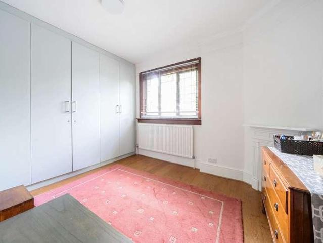 House for sale in Hatch End, Greater London