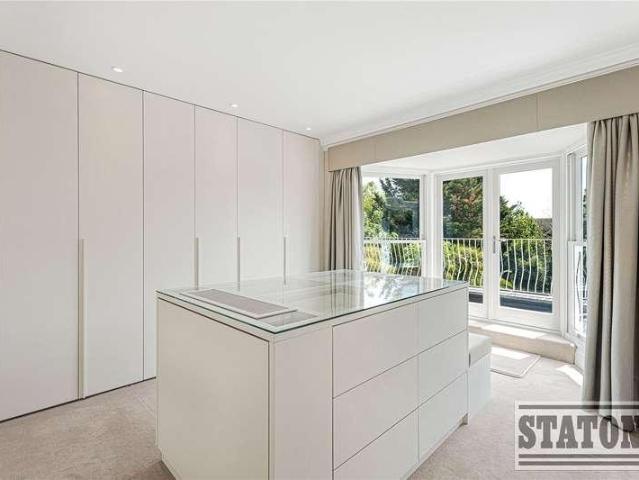 House for sale in Hadley Wood, Greater London