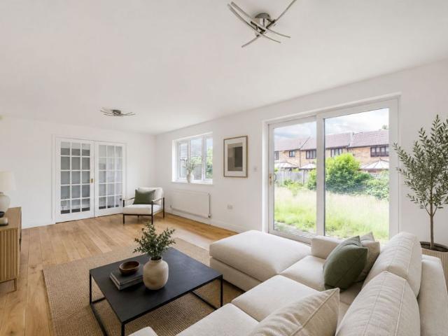 House for sale in London Borough of Croydon, Shirley