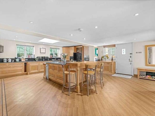 House for sale in Olney