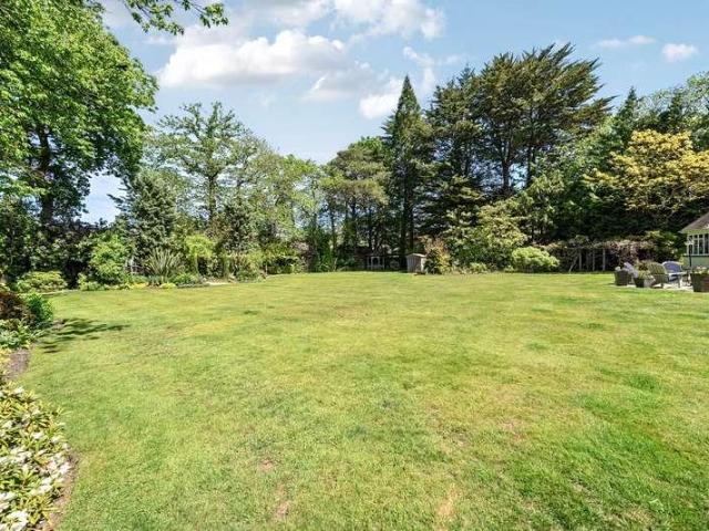 House for sale in Sheerwater, Woking