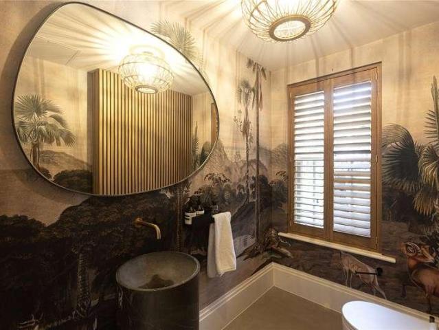 House for sale in Lower Green Esher, Blackhills