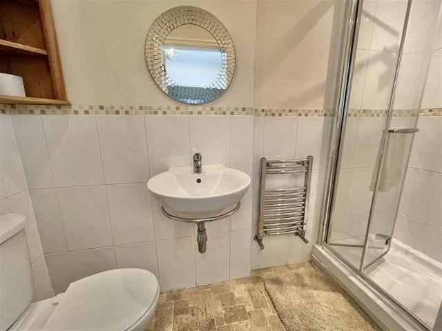 House for sale in Little Padfield, Charlesworth