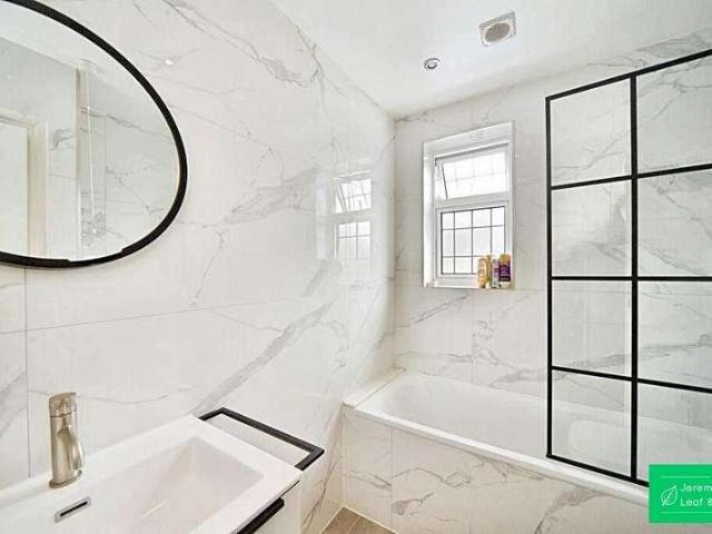 House for sale in New Southgate, Greater London