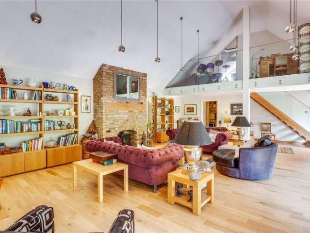 House for sale in Berrick Salome, Oxfordshire