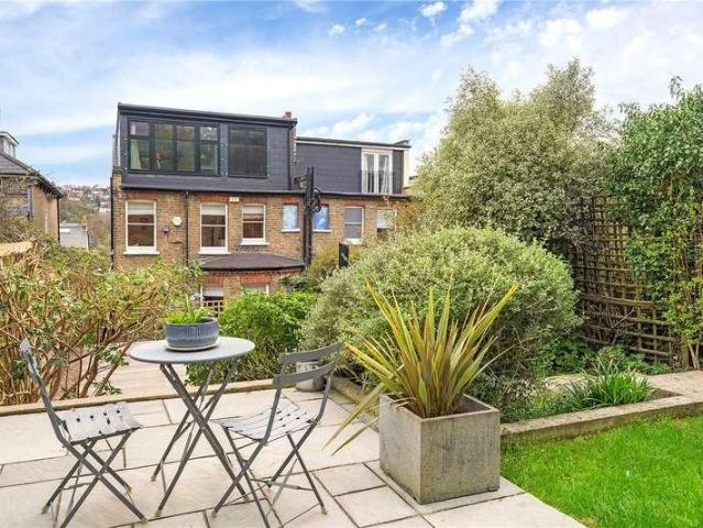 House for sale in East Dulwich, Greater London