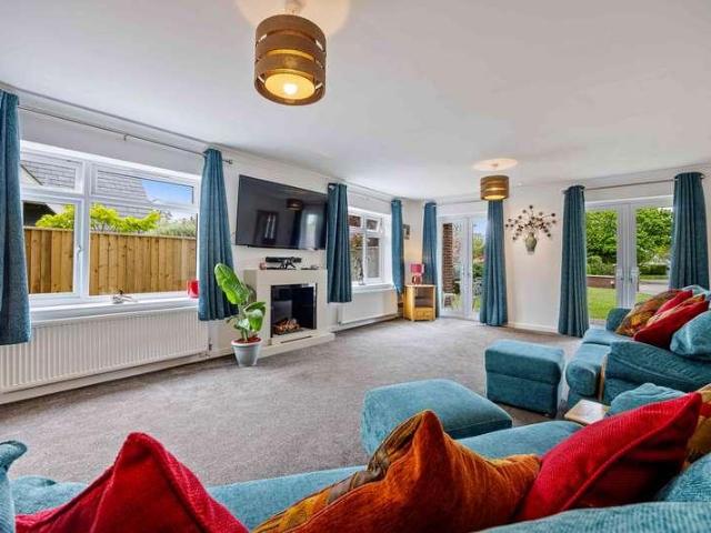 House for sale in Broadsands, Galmpton