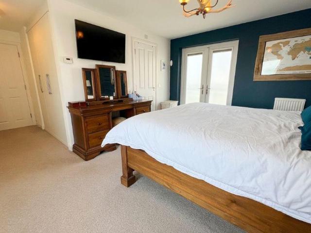 House for sale in Ogmore-by-sea, Wales