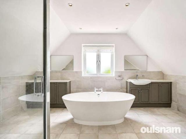 House for sale in Bromsgrove, Worcestershire