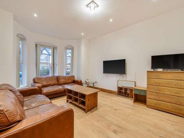 House for sale in Georgia, Greater Manchester