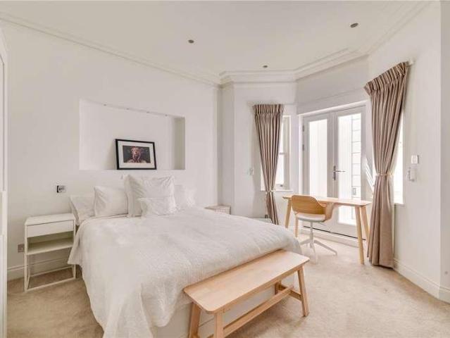 House for sale in Fulham, Greater London