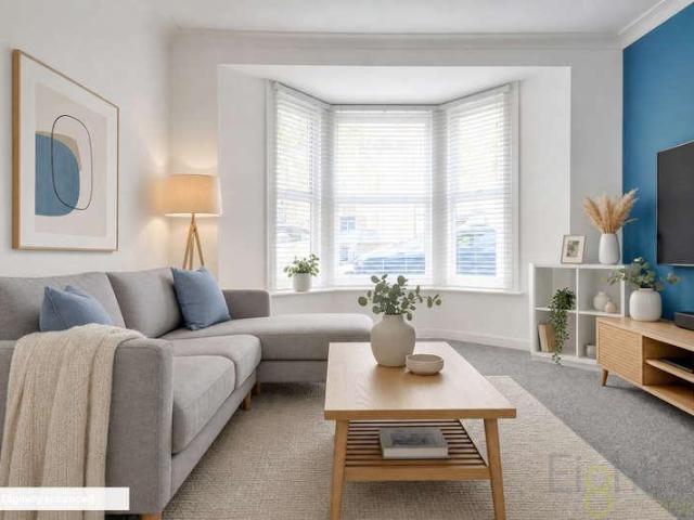 House for sale in Round Hill, Brighton & Hove