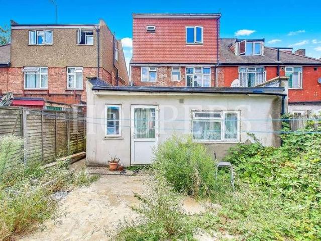 House for sale in Greater London
