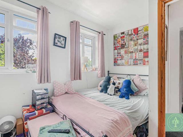 House for sale in Greater London
