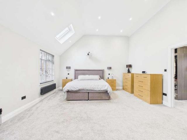 House for sale in Great Amwell, East Hertfordshire