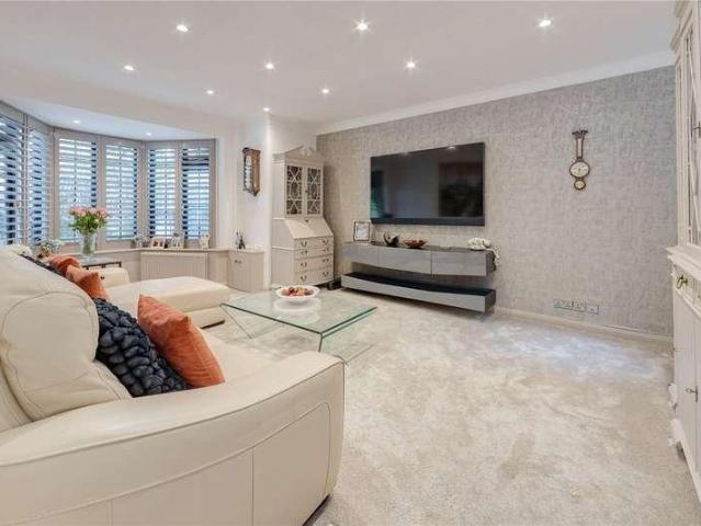 House for sale in Radlett, Hertfordshire