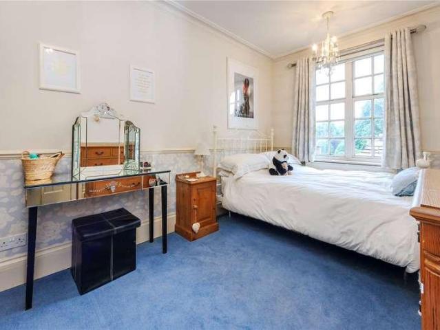 House for sale in Radlett, Hertfordshire