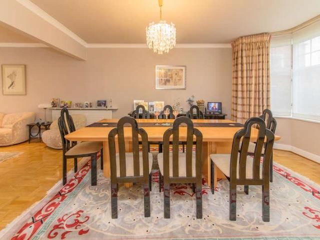 House for sale in Temple Fortune, Greater London