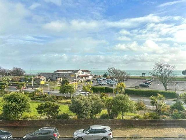 House for sale in Roselands, Eastbourne