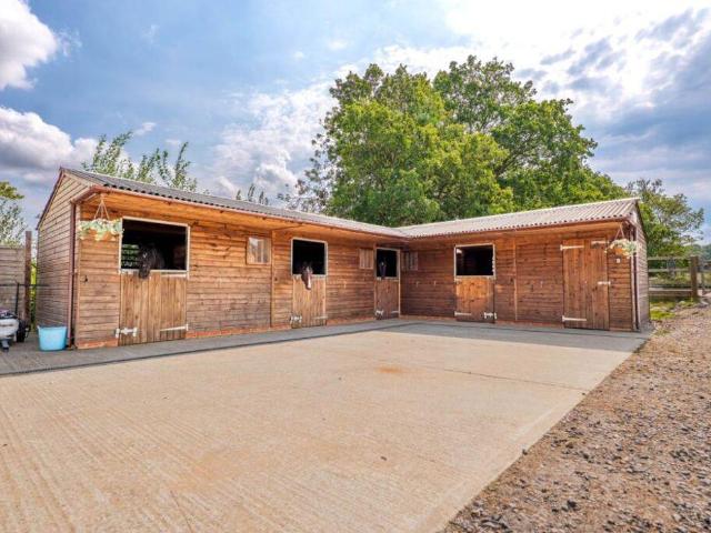House for sale in Washington, Horsham