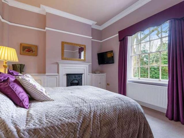 House for sale in Bromsgrove, Worcestershire