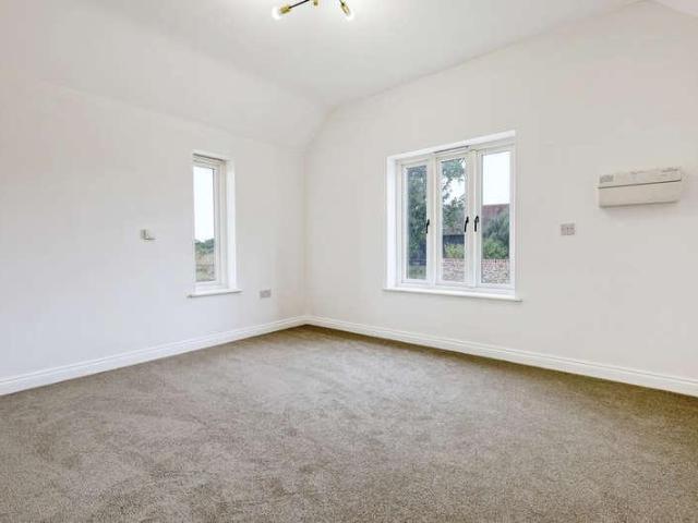 House for sale in Chipping Hill, Essex