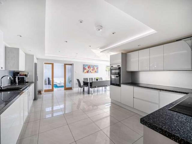 House for sale in Alvescot, West Oxfordshire
