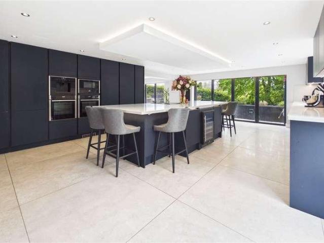 House for sale in Ashmore Green, West Berkshire