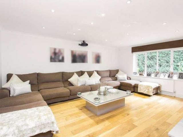 House for sale in Bushey Heath, Hertfordshire
