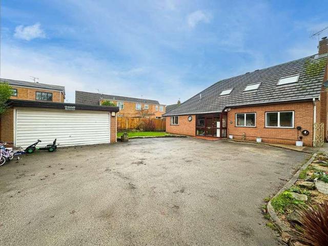 House for sale in Thingwall, Wirral