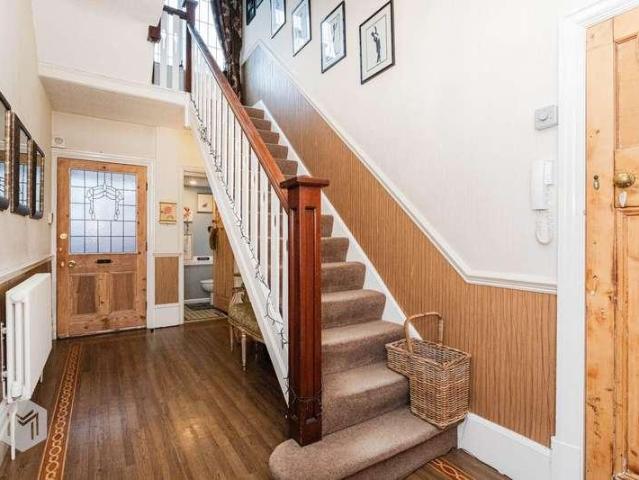 House for sale in Heaton, Lee Bank