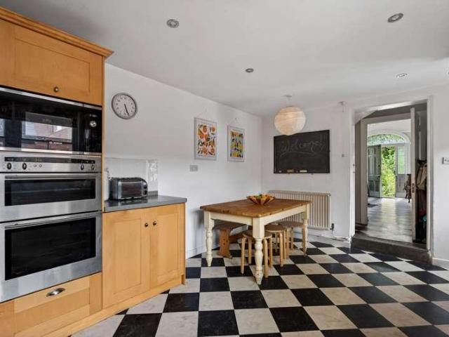 House for sale in Barbourne, Worcestershire