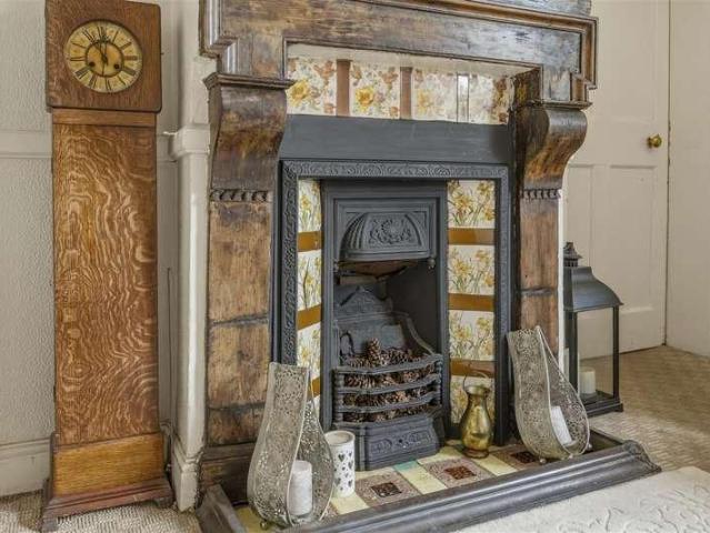 House for sale in Gun Hill, Warwickshire